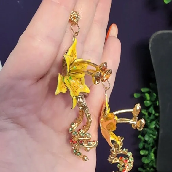 Rare LATR Tiger Lilly Sculpted Vintage Earrings - Picture 5 of 10